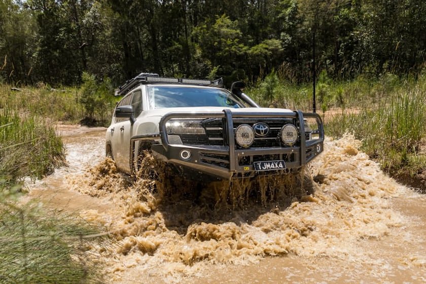 Toyota Land Cruiser với bản độ off-road chuyên dụng