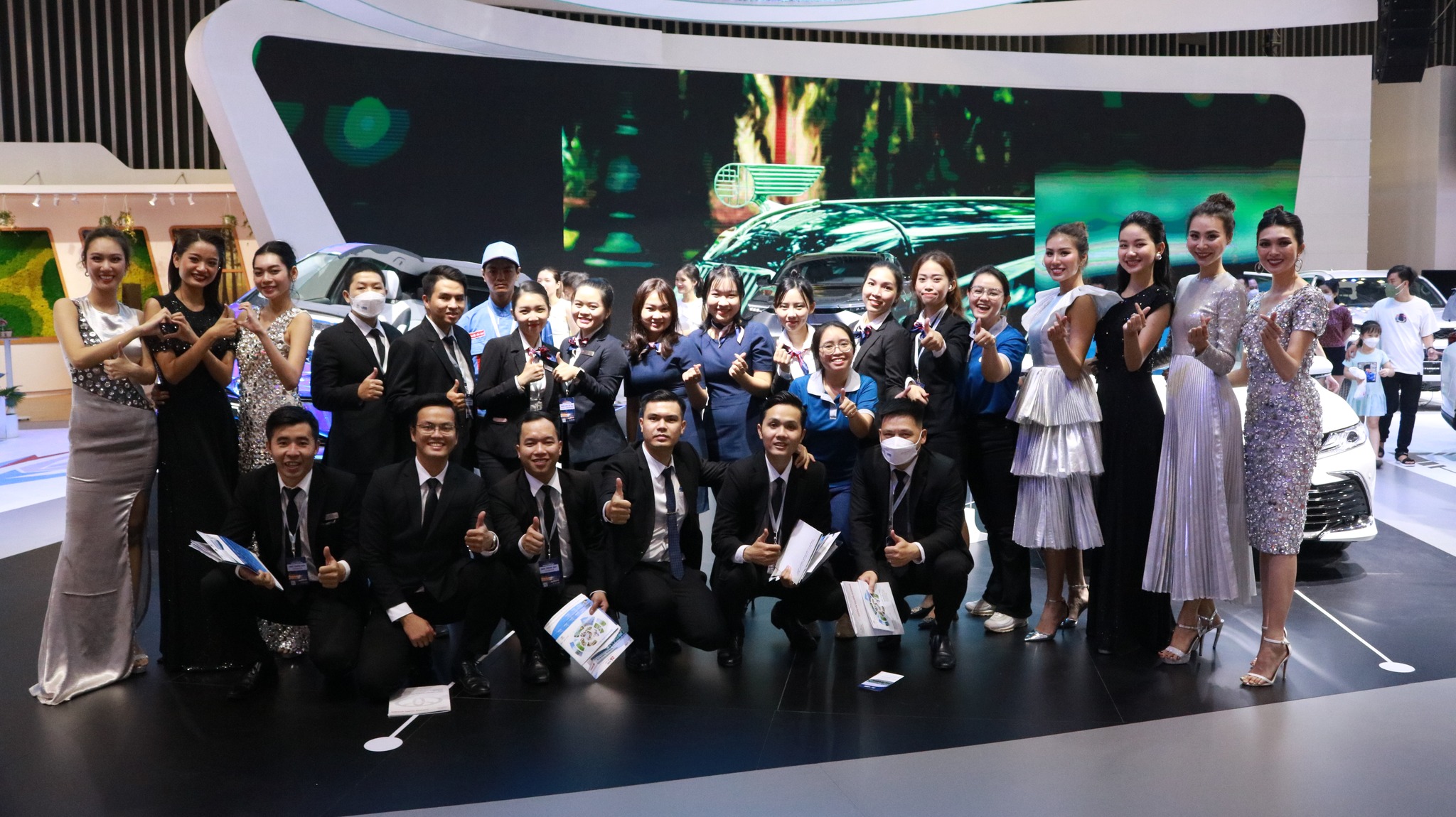 Toyota Hùng Vương - Toyota Tân Tạo đồng hành cùng triển lãm Vietnam Motor Show 2022