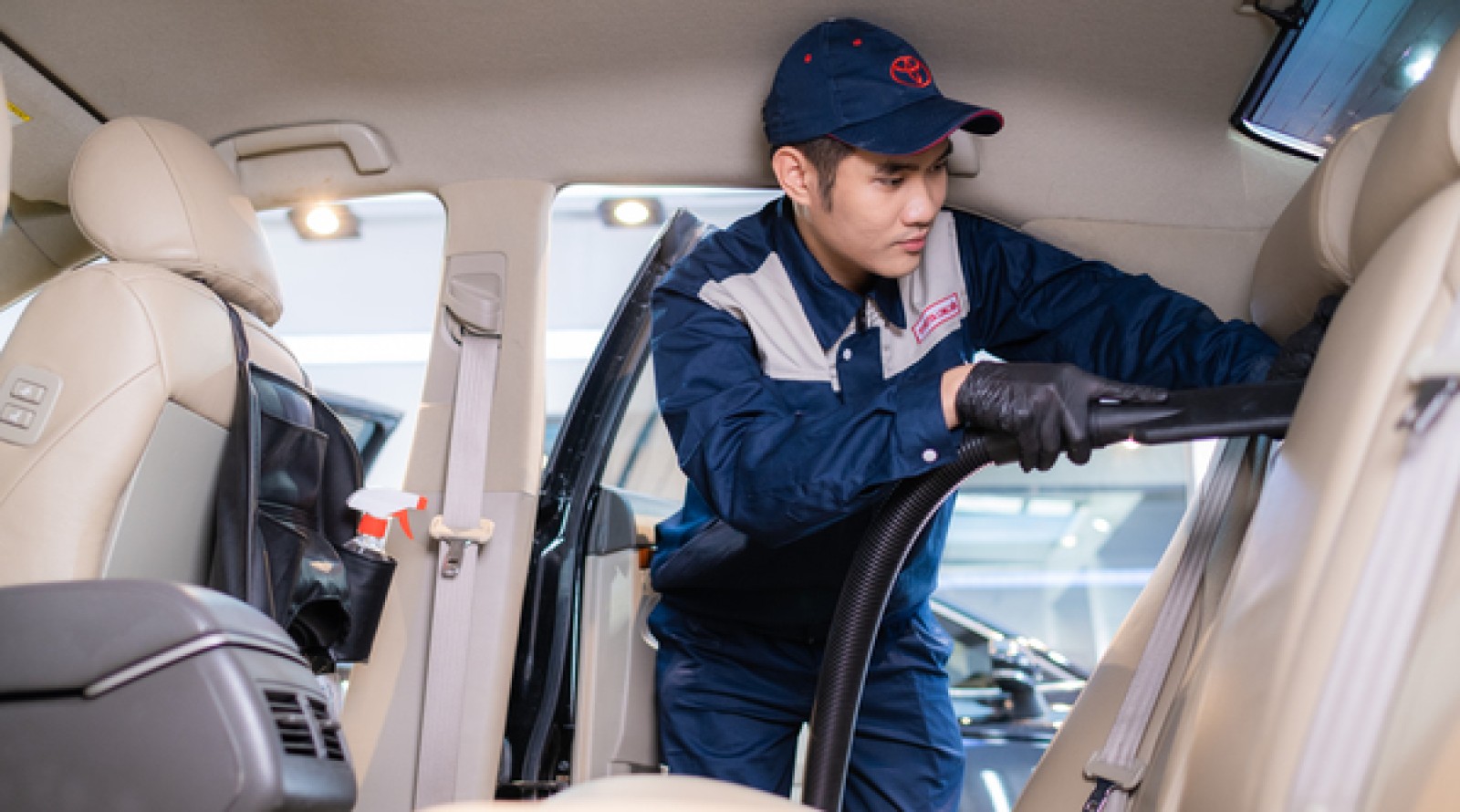 Những phương pháp khử mùi ô tô nhanh chóng và hiệu quả