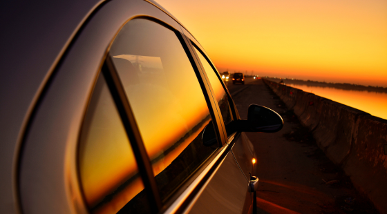 Cách sử dụng tấm che nắng ô tô vào mùa nắng nóng