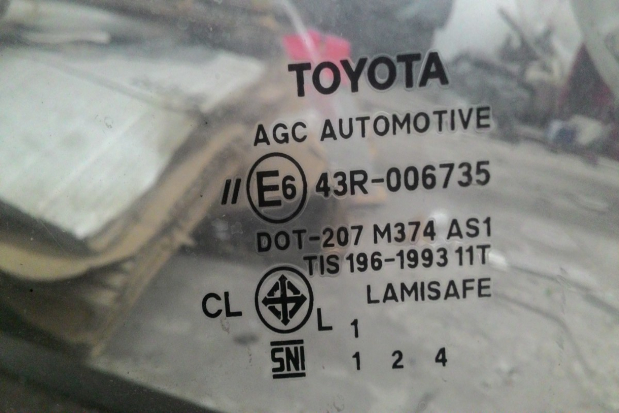 Các thông số trên kính ô tô Toyota